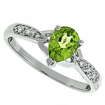 Prima Diamond And Peridot Ring 