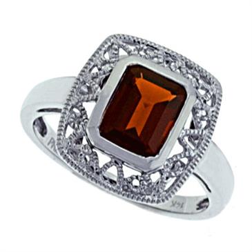 Prima Garnet Ring