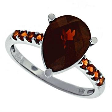 Prima Garnet Ring